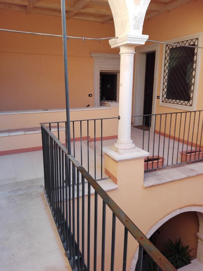 B&B Palazzo Cappa LʼAquila Exterior foto