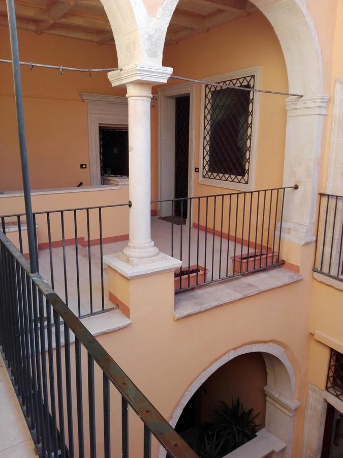B&B Palazzo Cappa LʼAquila Exterior foto