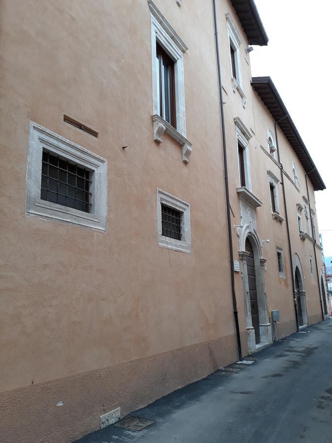 B&B Palazzo Cappa LʼAquila Exterior foto